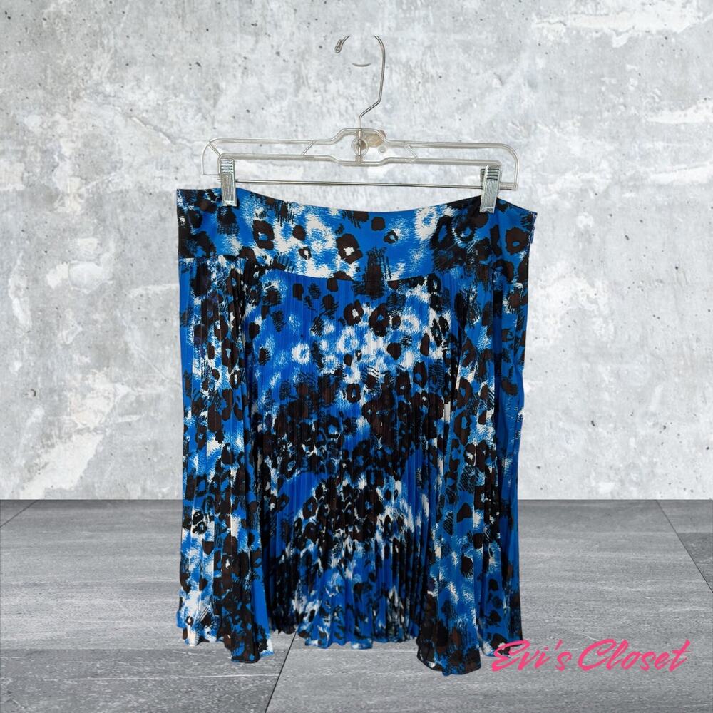 Ann Taylor Size 12 Multi Blue Black Modern Swingy Animal Print Pleated Skirt